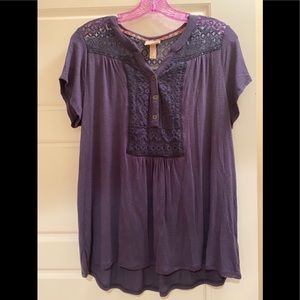 Knox Rose top, size L, great condition